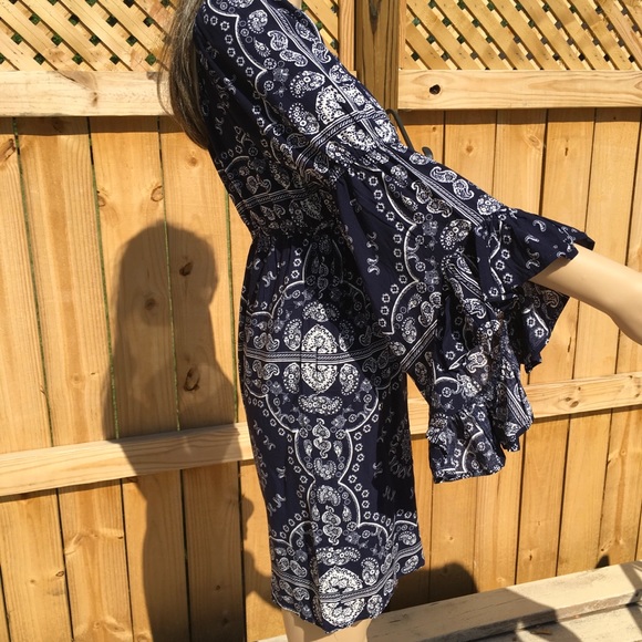 sale BELL SLEEVE @ ELBOW   1 left - Picture 3 of 7